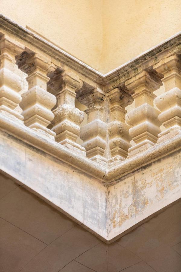Chateau De Collias المظهر الخارجي الصورة