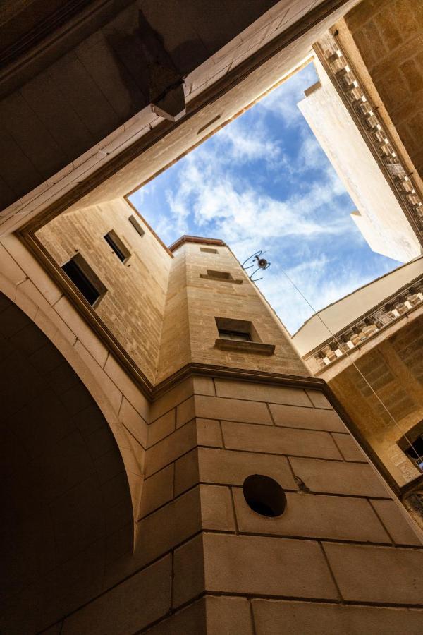 Chateau De Collias المظهر الخارجي الصورة
