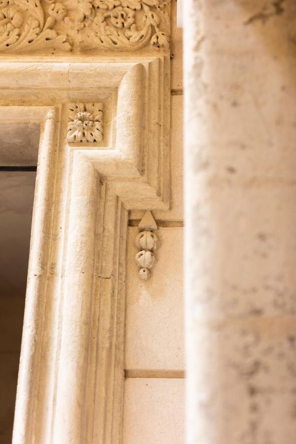 Chateau De Collias المظهر الخارجي الصورة